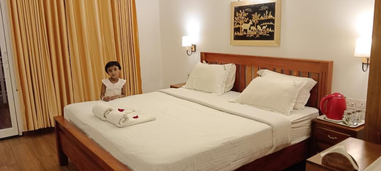 Creek Way Munnar Hotel Anachal Ngoại thất bức ảnh